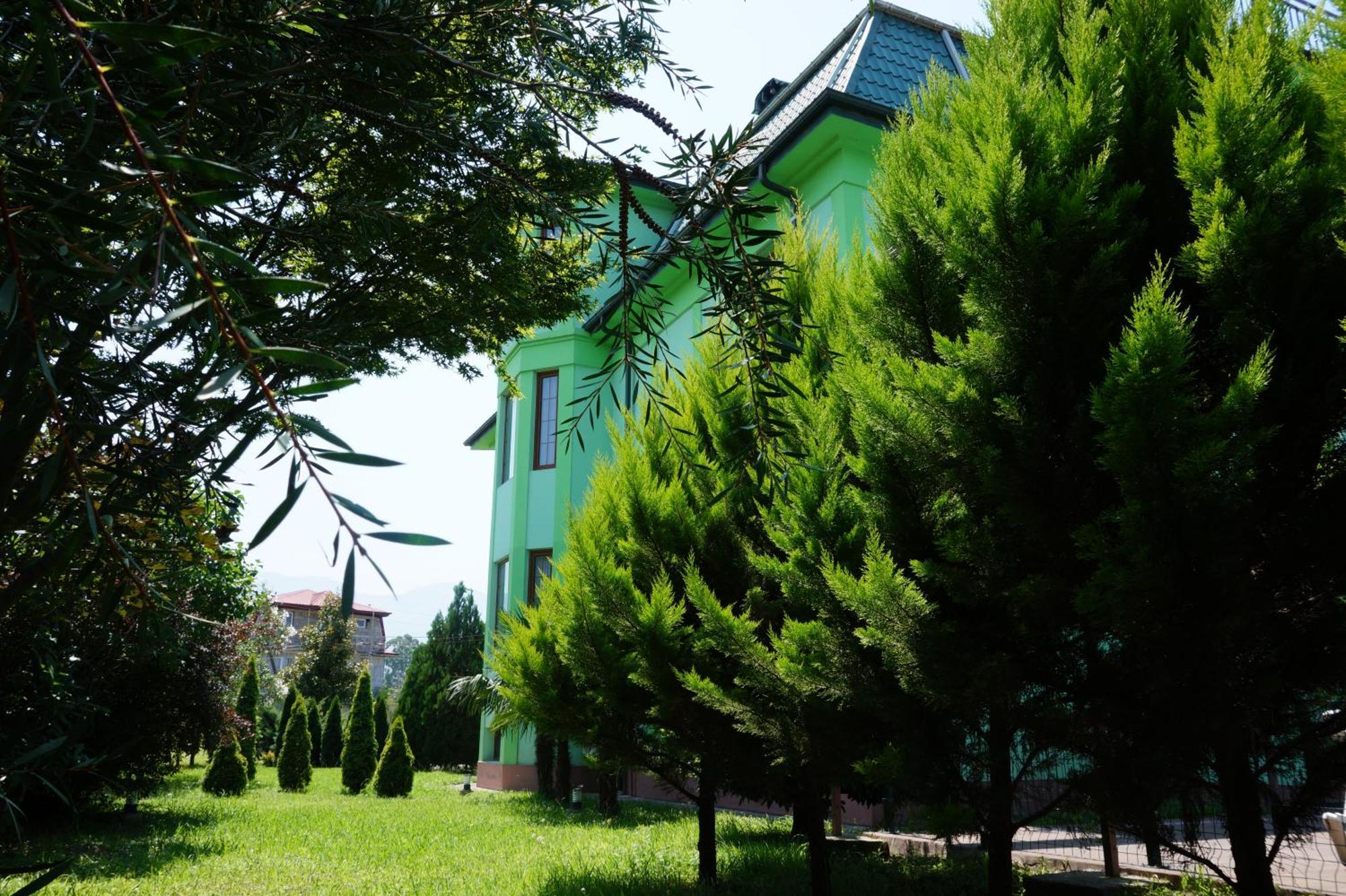 Villa Qero Batoumi Extérieur photo