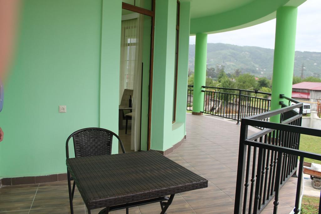 Villa Qero Batoumi Extérieur photo
