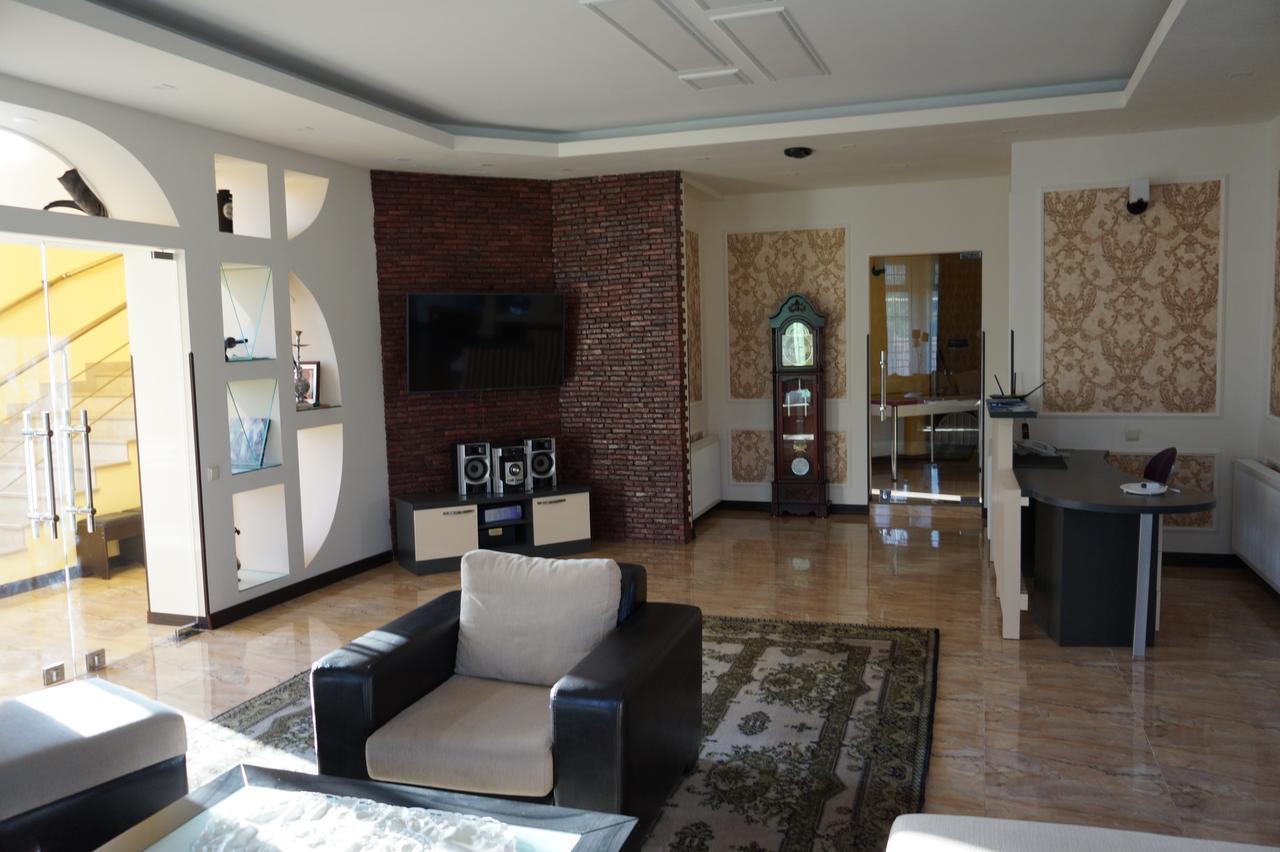 Villa Qero Batoumi Extérieur photo
